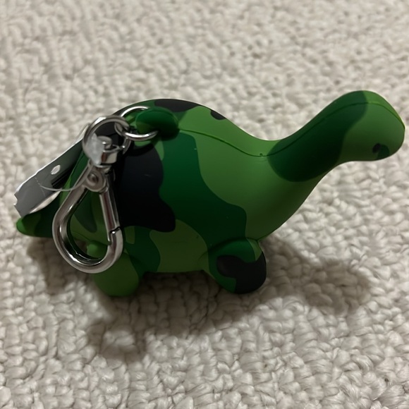 NWT - Bath & Body Works dinosaur clip on hand sanitizer holder. - Picture 3 of 4